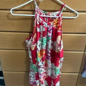 Beautiful tropical to for any occasion, Hawaiian print with beautiful colors